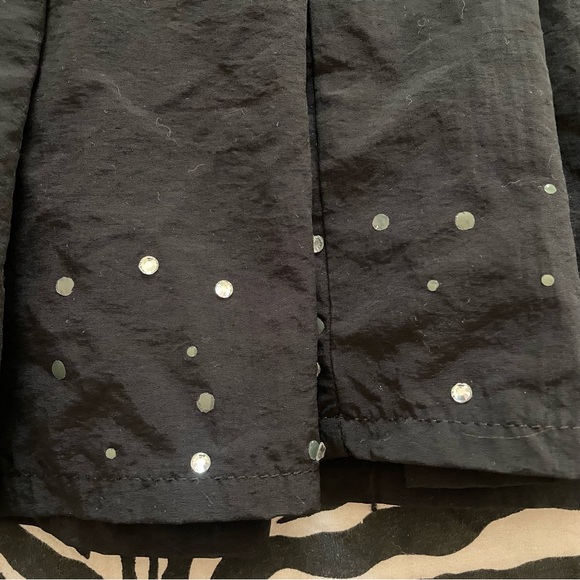 Y2k black low rise mini skirt 🖤 - Picture 3 of 4